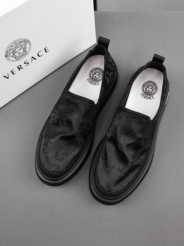 Versace Men's Shoes 689